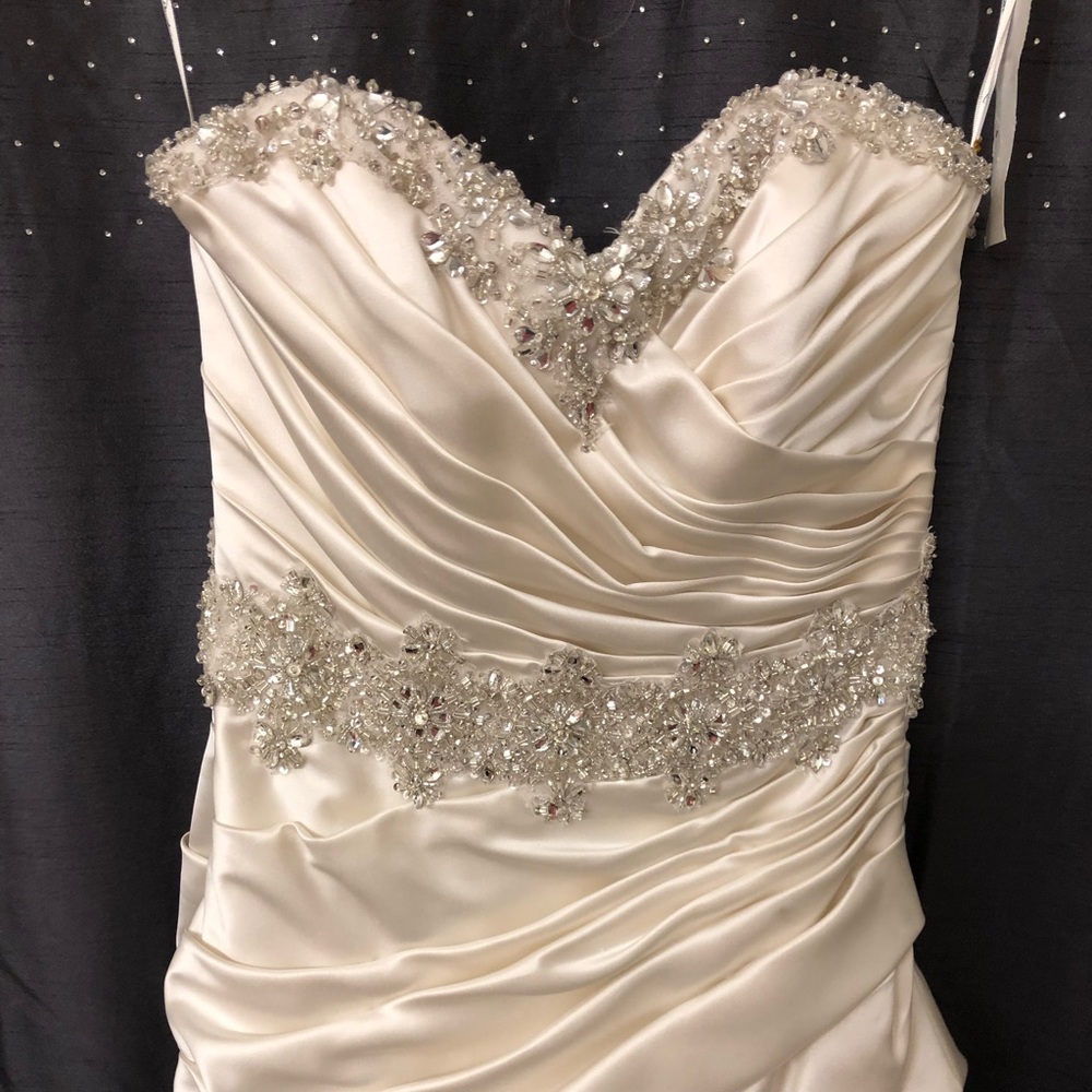 🆕 stunning ivory wedding dress